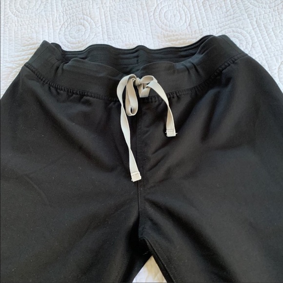 Figs Black scrub pants - Picture 4 of 7